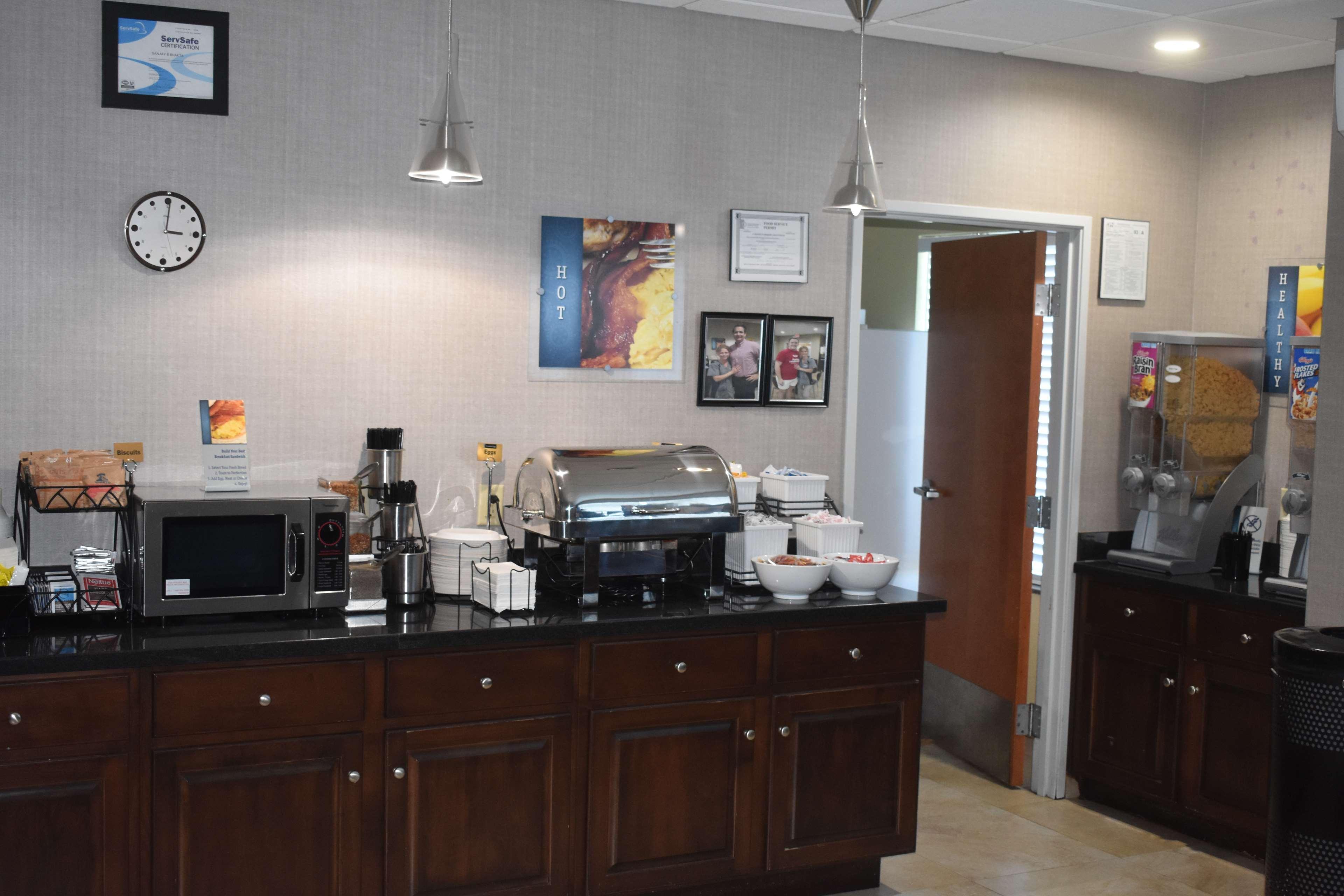 Best Western Plus Brunswick Inn & Suites Dış mekan fotoğraf